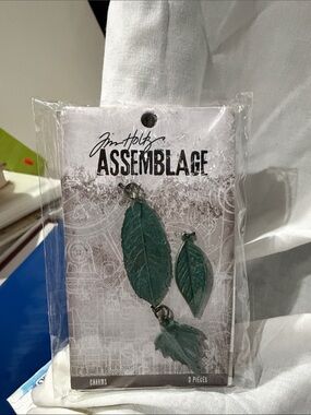 Tim Holtz Assemblage Green Leaf Charms - 3 Pieces